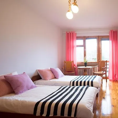 Apartment Pokoje Gdynia Orlowo - Kurpiowska 4 *
